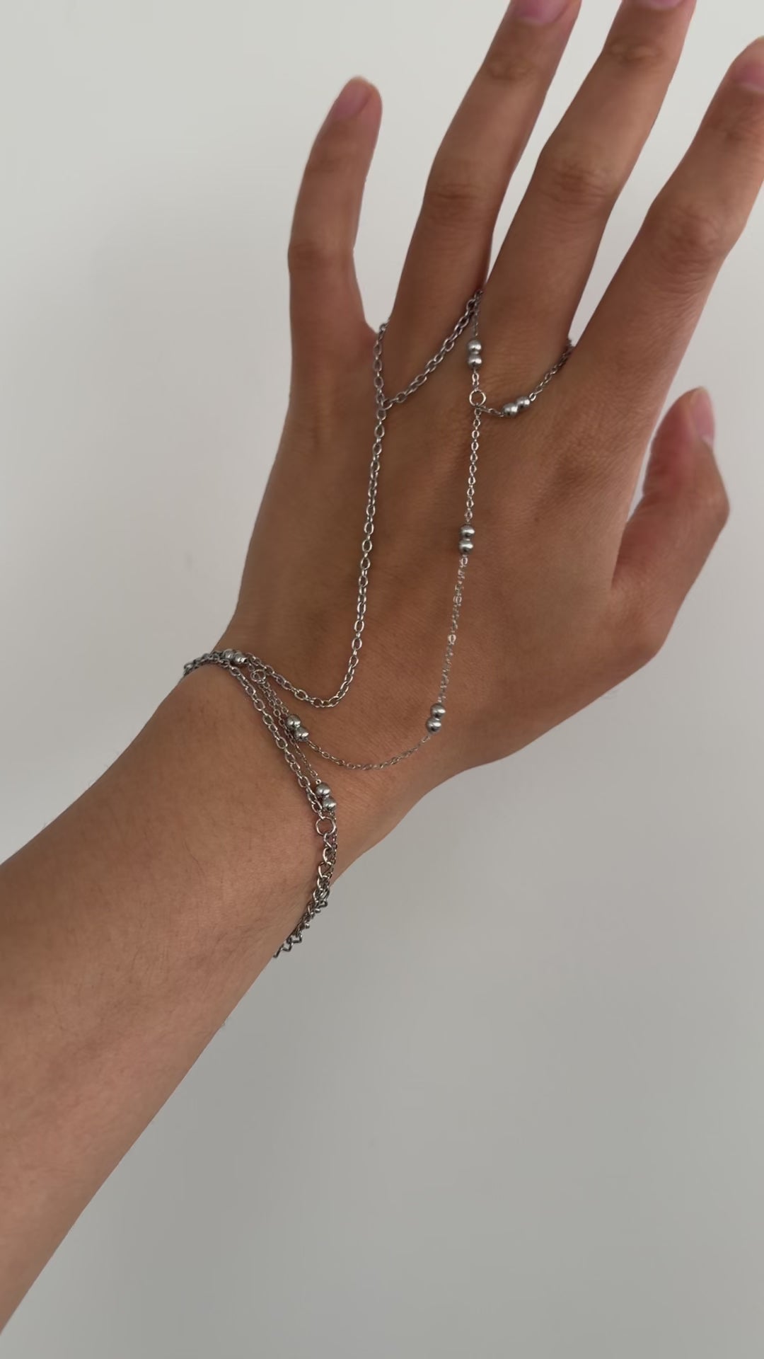 Hand Chain Silver (beaded)