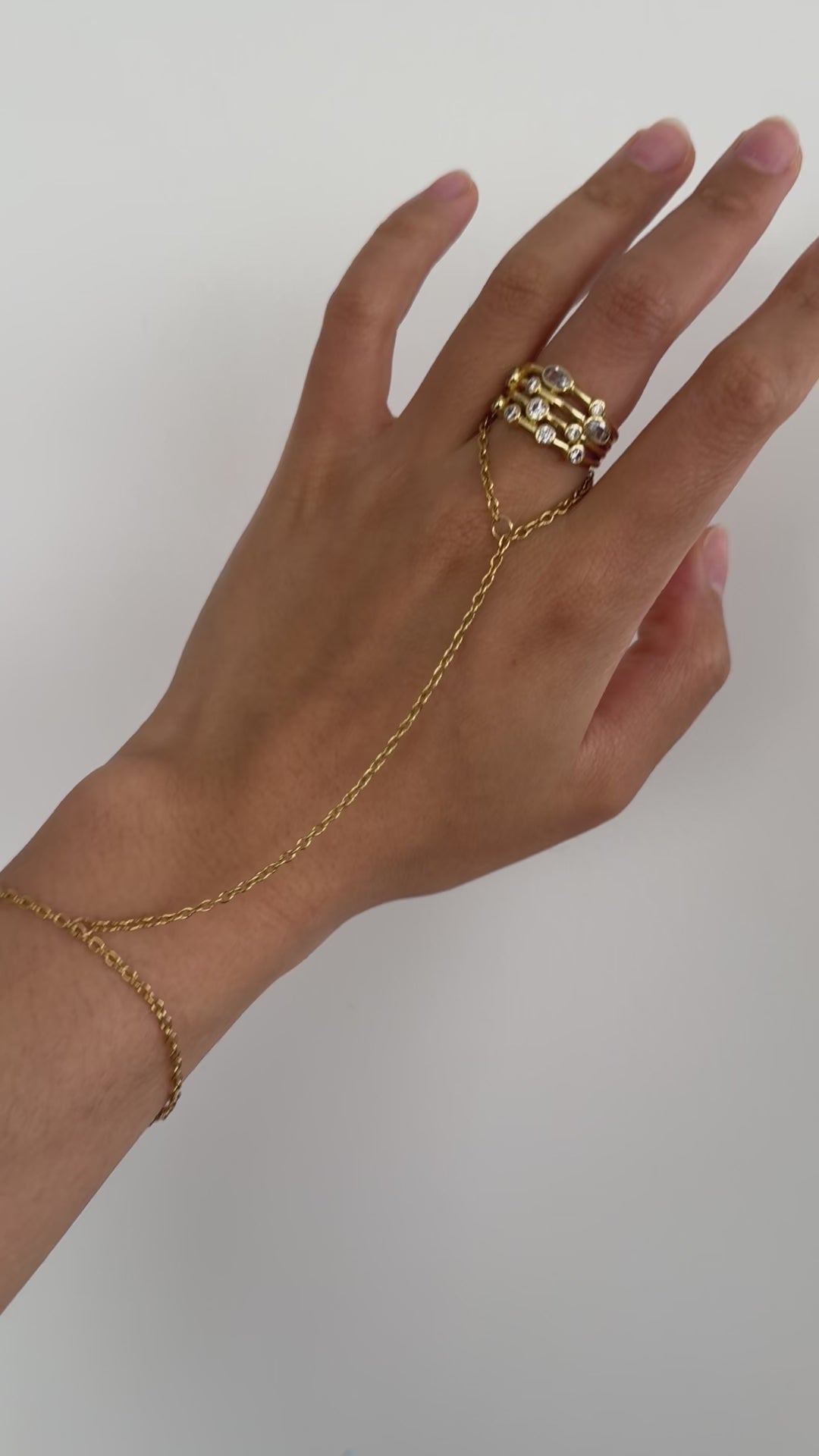 Hand Chain Gold